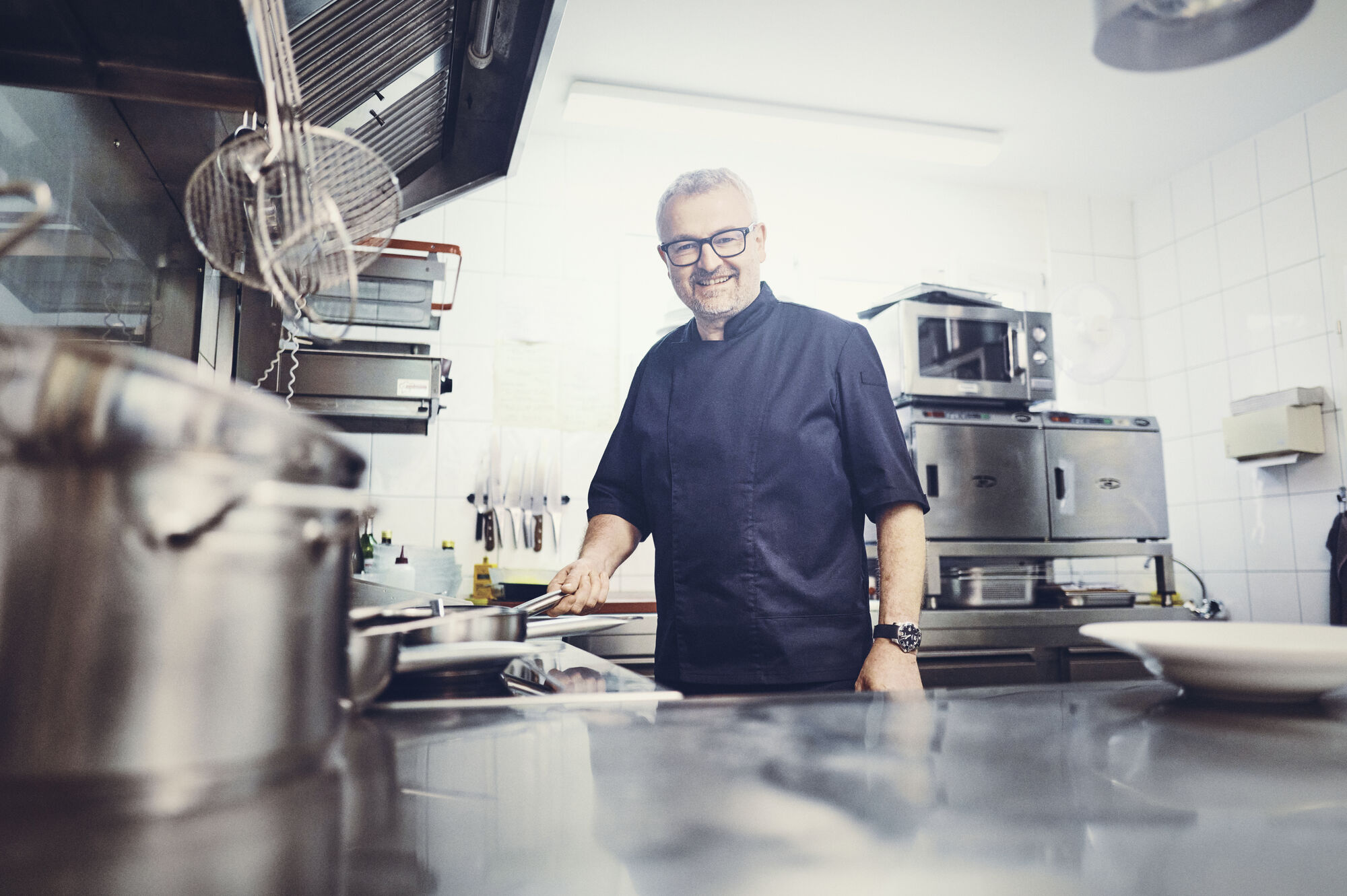 Koch Mathias in der Küche